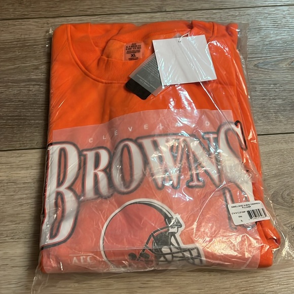 🧡Cleveland Browns Gameday Couture Embellished Crewneck🧡 - Picture 2 of 4